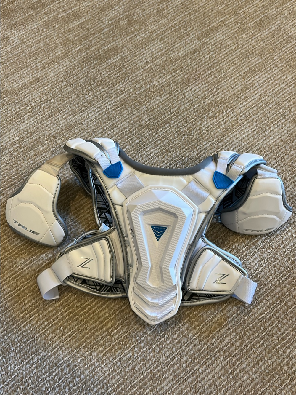 Like NEW True Zero Lyte Lacrosse Pads, size S